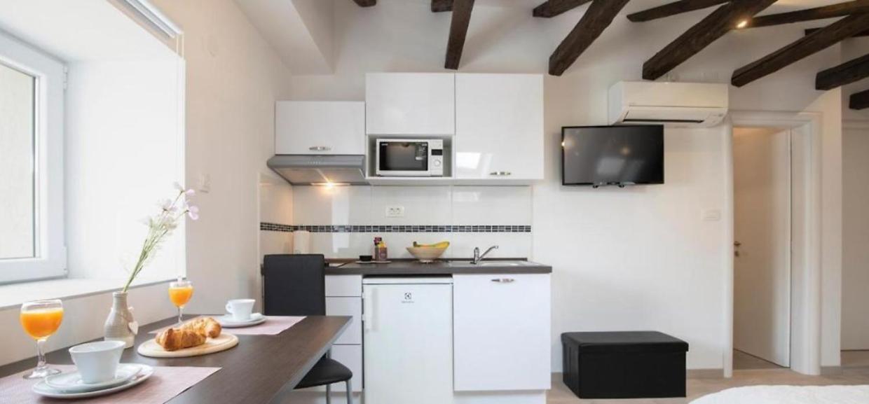 Central Apartments *