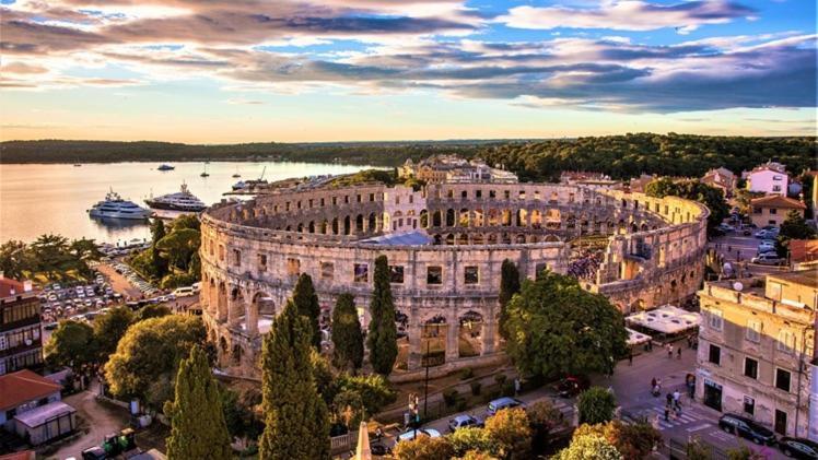 Central Apartments Pula
